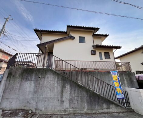 和泉市光明台　中古戸建　1898万円